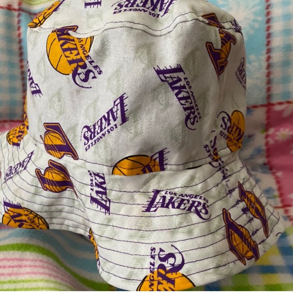 Lakers Bucket hat. Comes with a matching mask